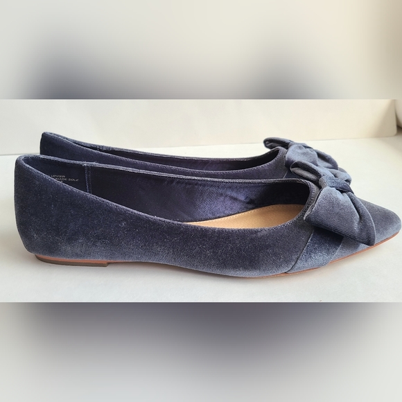 Womens velvet pointed ballet flats w/ bows - Picture 3 of 9